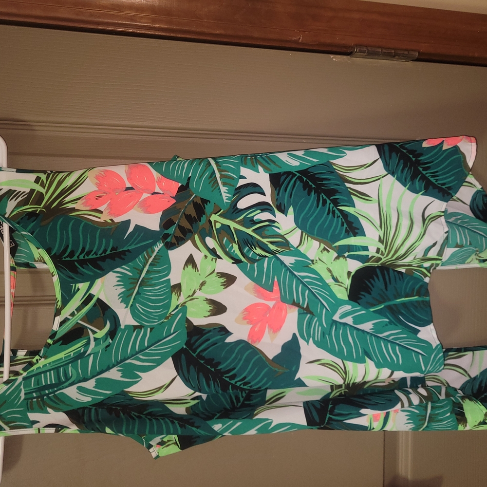 Express Tropical Leaf Print Blouse